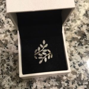 Pandora Sparkling Leaves Ring